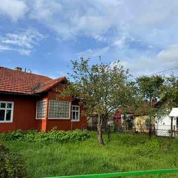 Продаж будинку + велика ділянка у селі Унятичі, біля м. Дрогобич!