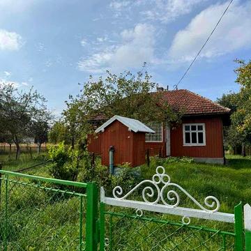 Продаж будинку + велика ділянка у селі Унятичі, біля м. Дрогобич!
