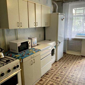 Продам 3-и кімнатну квартиру с.Гірниче.