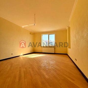 Простора квартира мікрорайон Поділля з якісним ремонтом