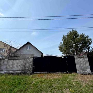 Продам будинок на вул. Чернігівська, 381