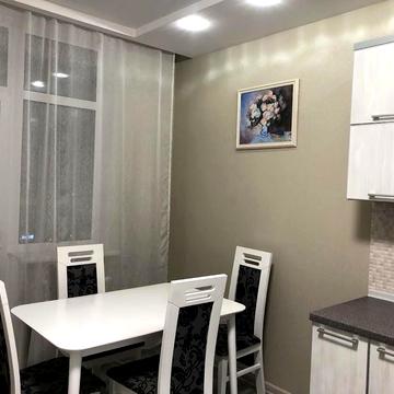 Європейського Союзу просп. (Правди), 45