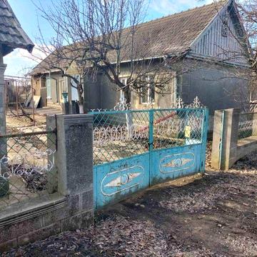 Продам Будинок з ремонтом