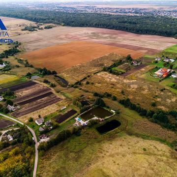 Зелена вул., 14а