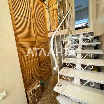 Історичний Центр Одеси — 2-кімнатна Квартира з Шармом і Стилем