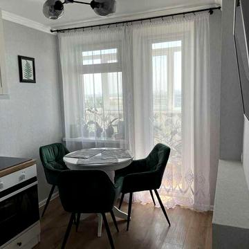 Продается 2-х комн. квартира с качественным ремонтом на Бородинском