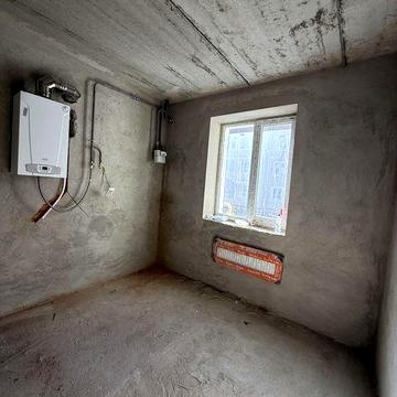 Однокімнатна квартира в закритому комплексі. Мінімальне оформлення