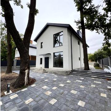 Інститутська вул. (Артема)