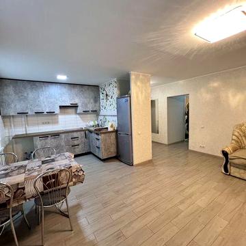 Здам укомплектовану 3 кім. кв. з РЕМОНТОМ бул. Шевченка 14000 грн.