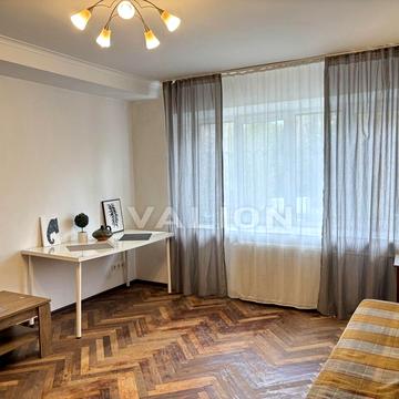 Авіаконструктора Антонова вул., 43