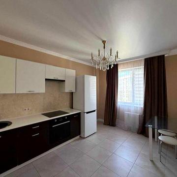 1 ком квартира с ремонтом на Сахарова