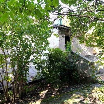 Продам будинок в центрі міста