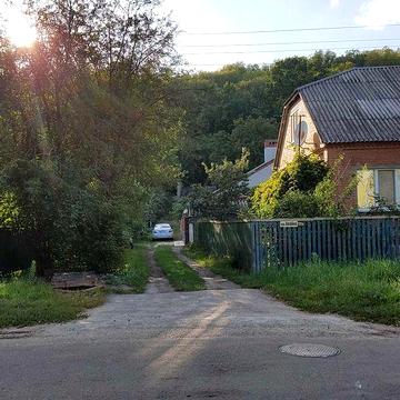 Власник. Колiйна 171. Будинок , гараж добрий. 12,5 соток. Комунiкацii.