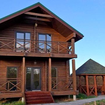 Продам  2-пов. деревяний будинок  в с.Яськи на  березі річки Турунчук