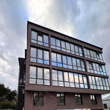 3-кімнатна квартира в новобудові біля озера,та парку Топільче, Дружба.