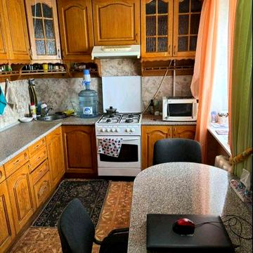 Продаю 3 кiмнатну квартиру Центр вул 6я Слобiдська