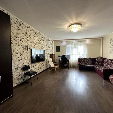 **Частина Будинку в Центр. Районі 157 кв.м. З Ремонтом!