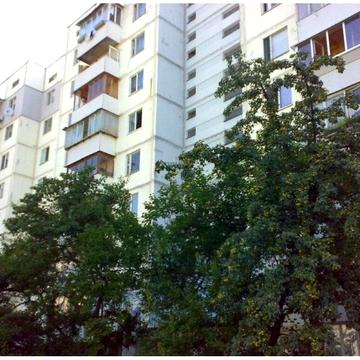 Йорданська вул. (Лайоша Гавро), 3