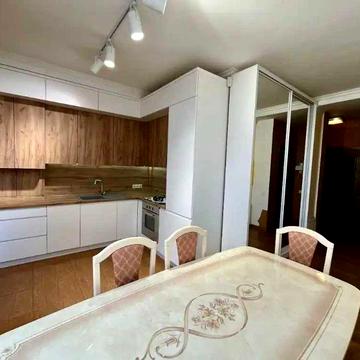 Продам 3к квартиру в центрі, сталінка, пр. Дмитра Яворницького