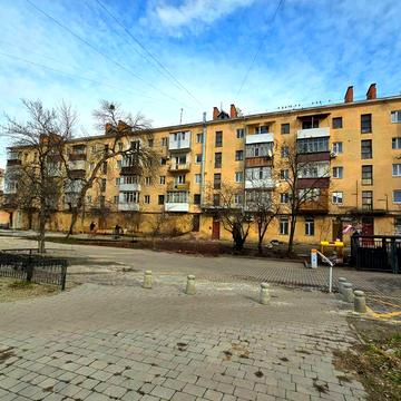 3-кім.кв.  Галицька, центр, частково ремонт