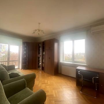 Богдана Гаврилишина вул. (Ванди Василевської), 12/16