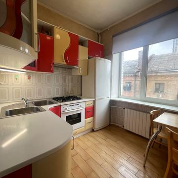 Богдана Гаврилишина вул. (Ванди Василевської), 12/16