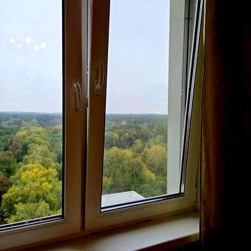 Академіка Глушкова просп., 9-Є