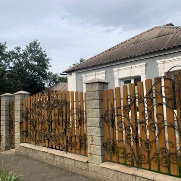 Продаю будинок /вул. Чавуноливарна/Смольна/Трампарк