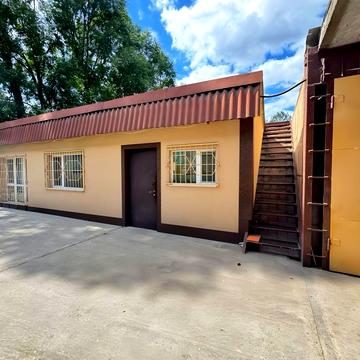 Бердянська вул., 61б