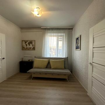 Камянецька вул., 245