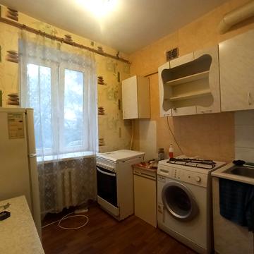 Богдана Хмельницького вул., 40