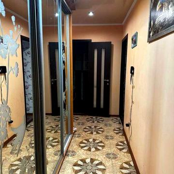 Ядова , Слободка . Новый дом ,газ .Недалеко от центра города.Некурящим