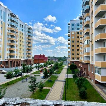 Трикімнатна квартира з документами в Бучі.
