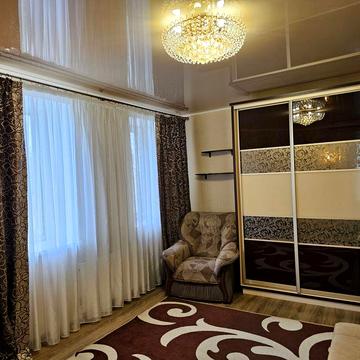 Продам 2-к.кв, с ремонтом, мебелью и техникой, старый  Центр , Рыбасов