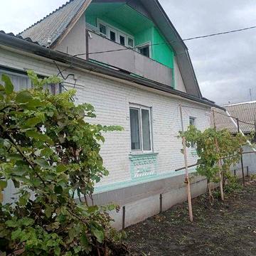 Продається lдва будинки