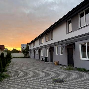 Продаж 3х кімнатного такнхаусу з документами та офомленгям 2%