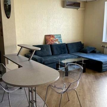 Дніпровська набережна вул., 19-А