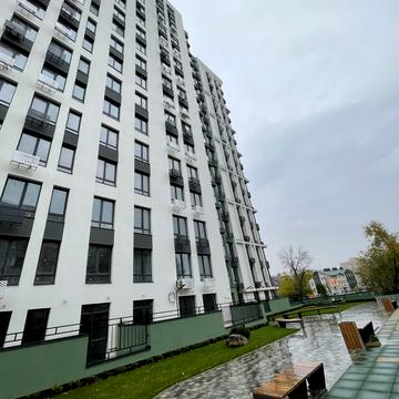 Космічна вул., 5