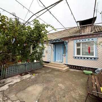 Продается пол дома в районе пятихаток.