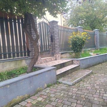 Особняк в центрі міста 4 кімнати