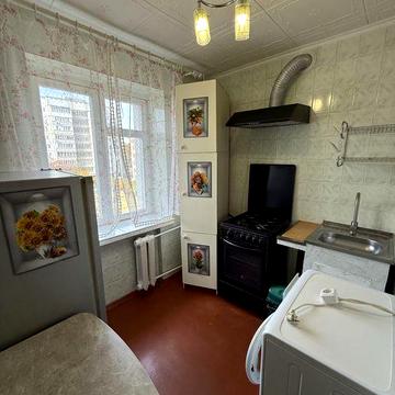 Продам 3 комнатную квартиру Метро Армейская