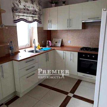 Дворівнева 3 кімнатна квартира з ремонтом у Київському районі Одеси