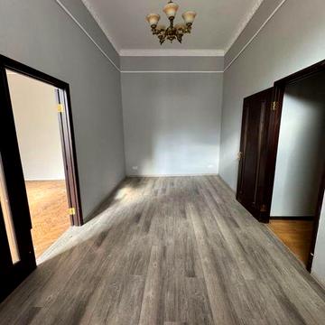 Продаж 3- кімнатної квартири по вулиці Січових Стрільців ( Австрія)