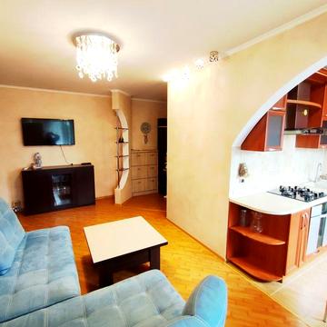 Короткотермінова оренда 3х кімнатної квартири в центрі міста - 13000 г