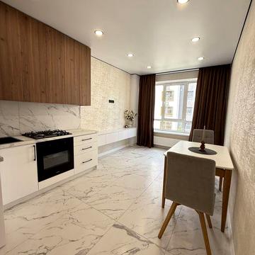 ЄОселя! 2к з дизайнерським ремонтом! Без комісії!