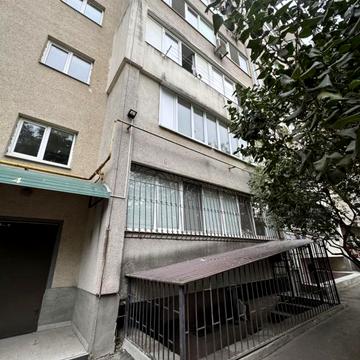 Паркова вул., 77