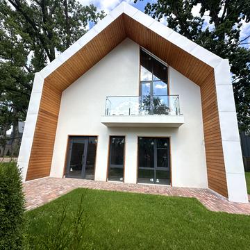 Найкраща вул. (Ломоносова), 2