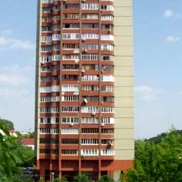 Старонаводницька вул., 8-А