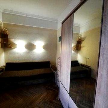 Печерськ,вул. Глазунова 4, 3х кімнатна в сталінці