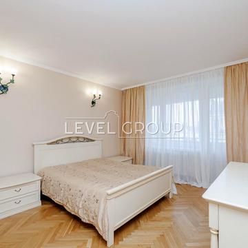 Тарасівська вул., 21